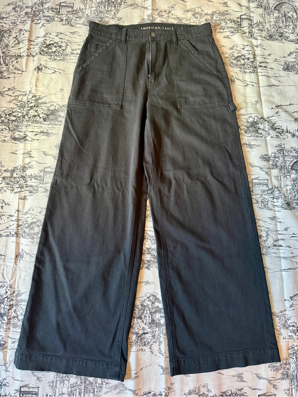 American Eagle Outfitters Women’s Black Wide-Leg Utility Pants